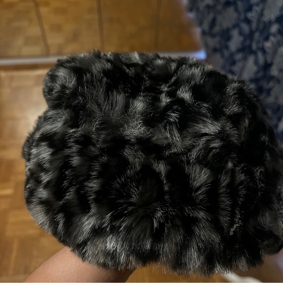 Albertus Swanepoel Faux Fur Black & Gray Hat For Target Cotton & Spandex Blend - Picture 6 of 10